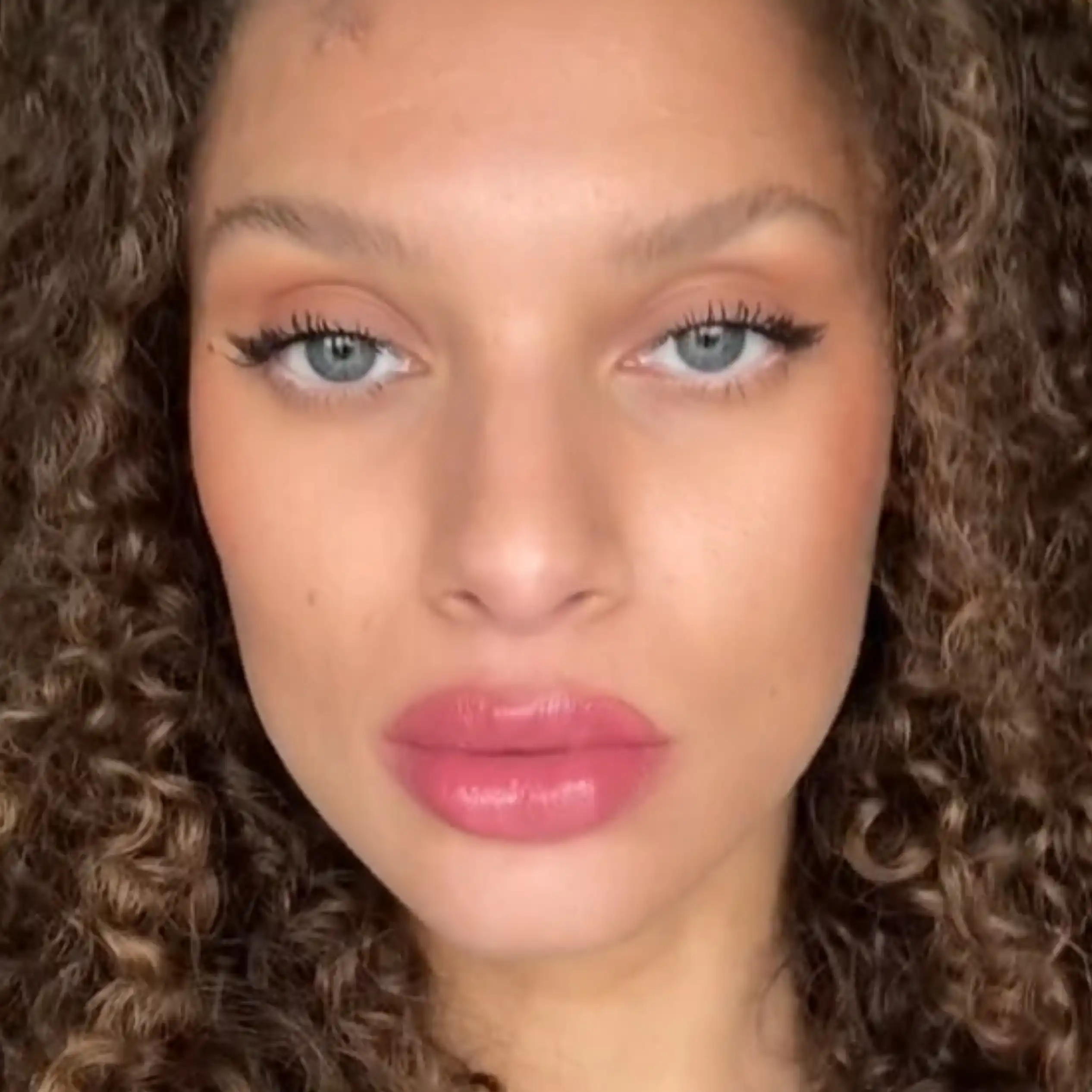 maybelline petal lip