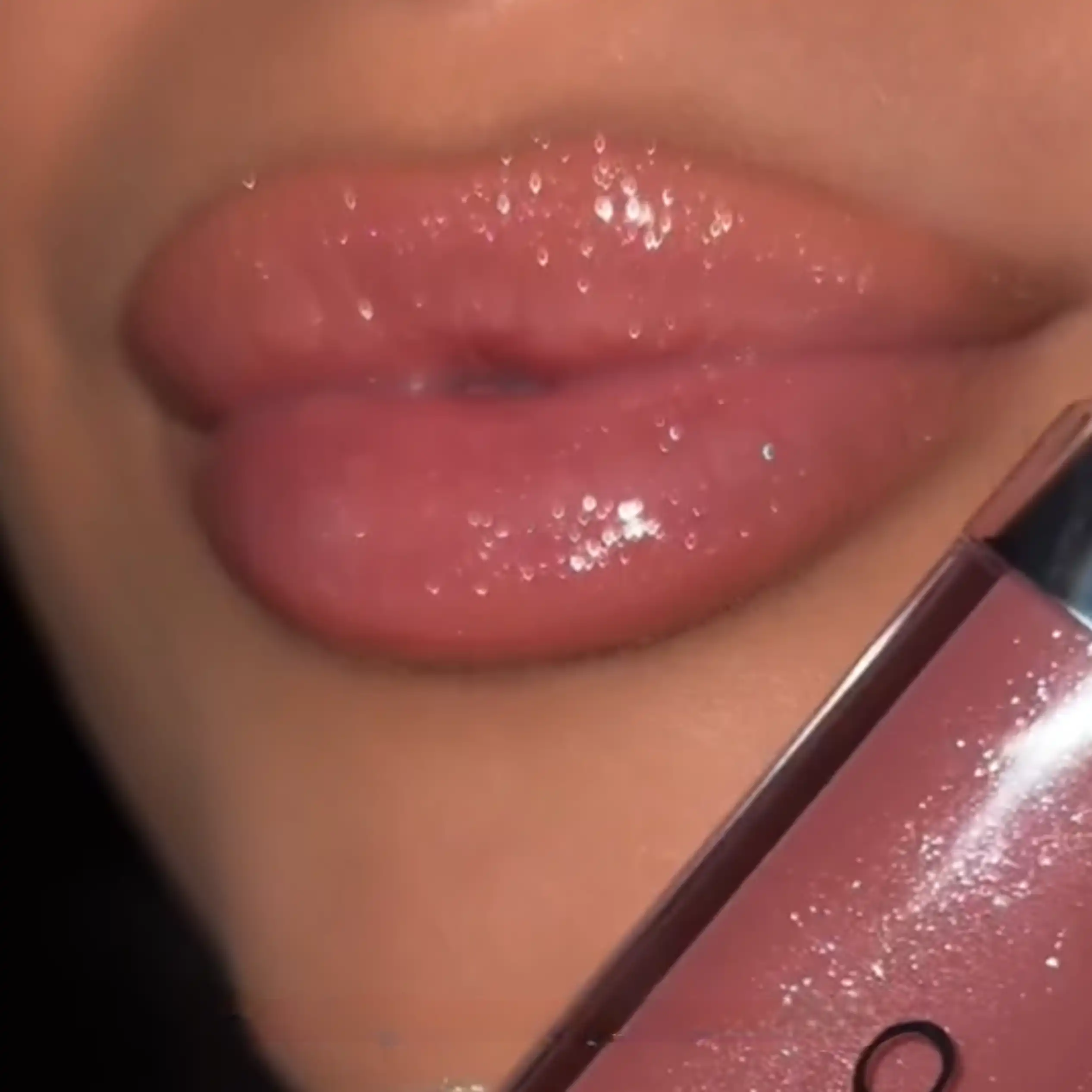 لیپ گلاس کیکو شماره 32 Pearly Natural Rose اورجینال