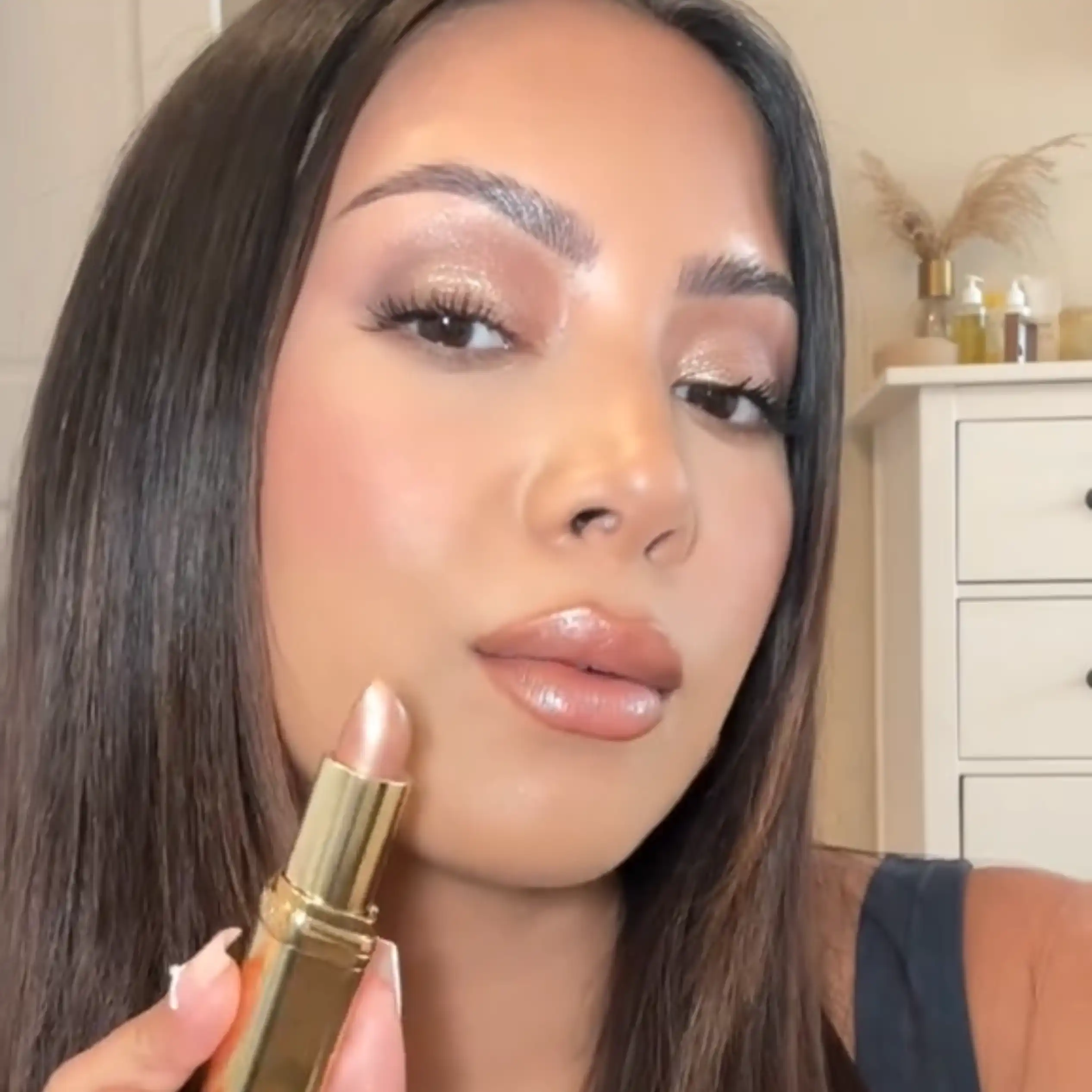 loreal-lipstick-color-caramel-latte2